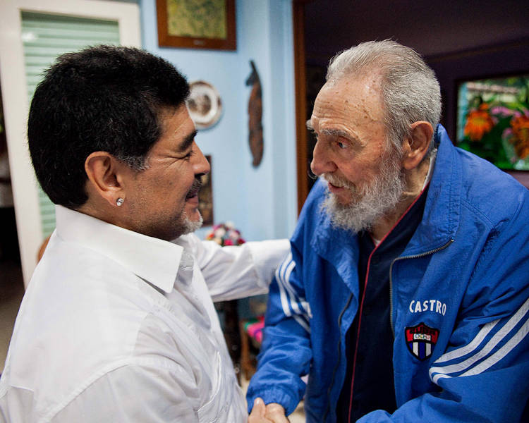 ENCUENTRO ENTRE FIDEL CASTRO Y MARADONA